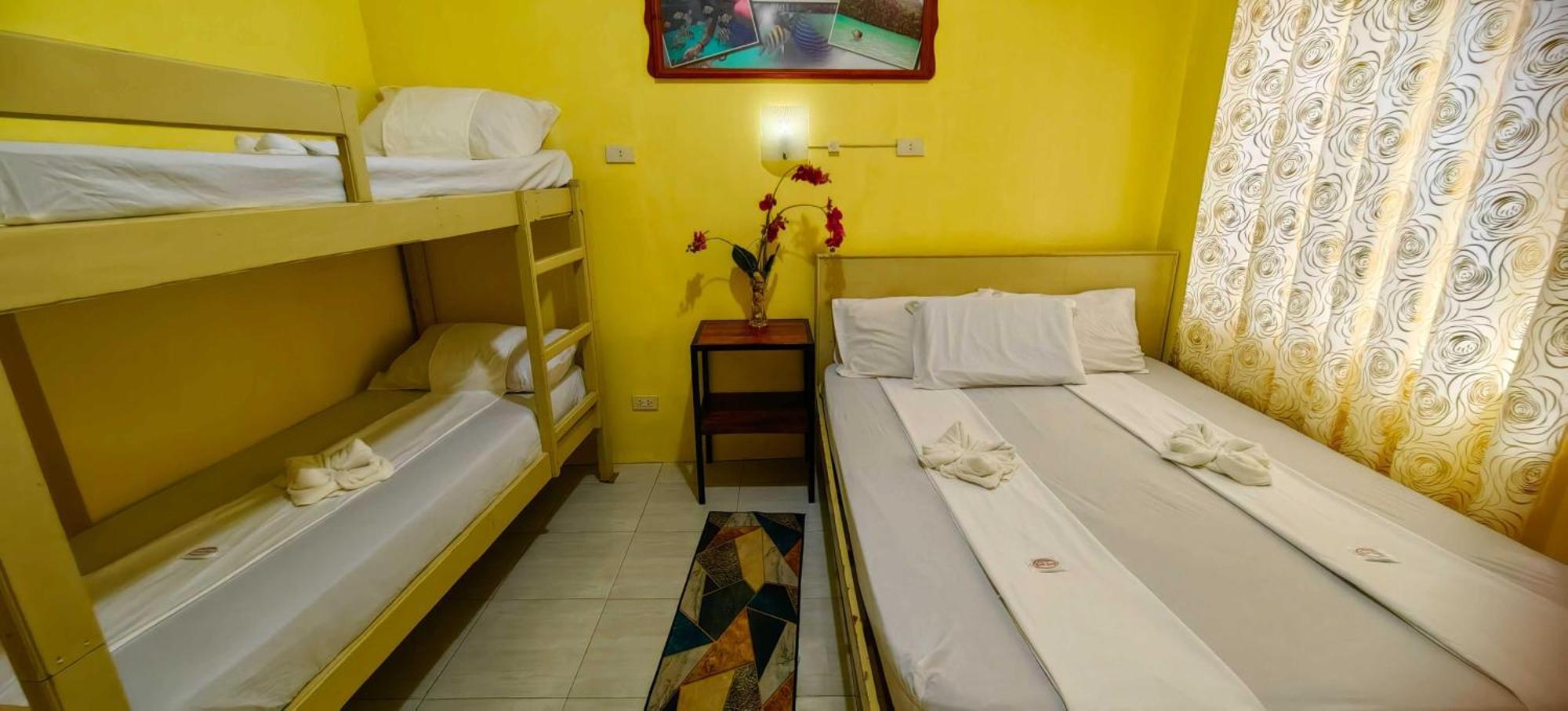 Las Residencias Bed And Breakfast Puerto Princesa Εξωτερικό φωτογραφία