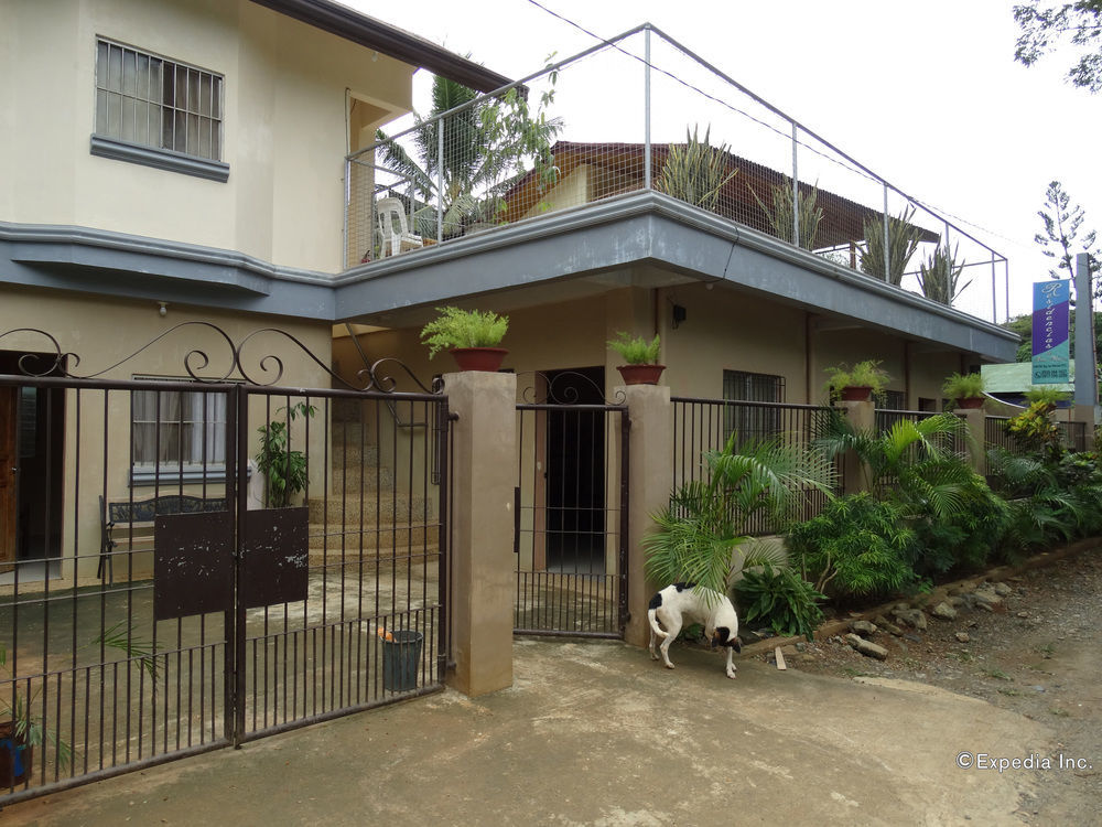 Las Residencias Bed And Breakfast Puerto Princesa Εξωτερικό φωτογραφία