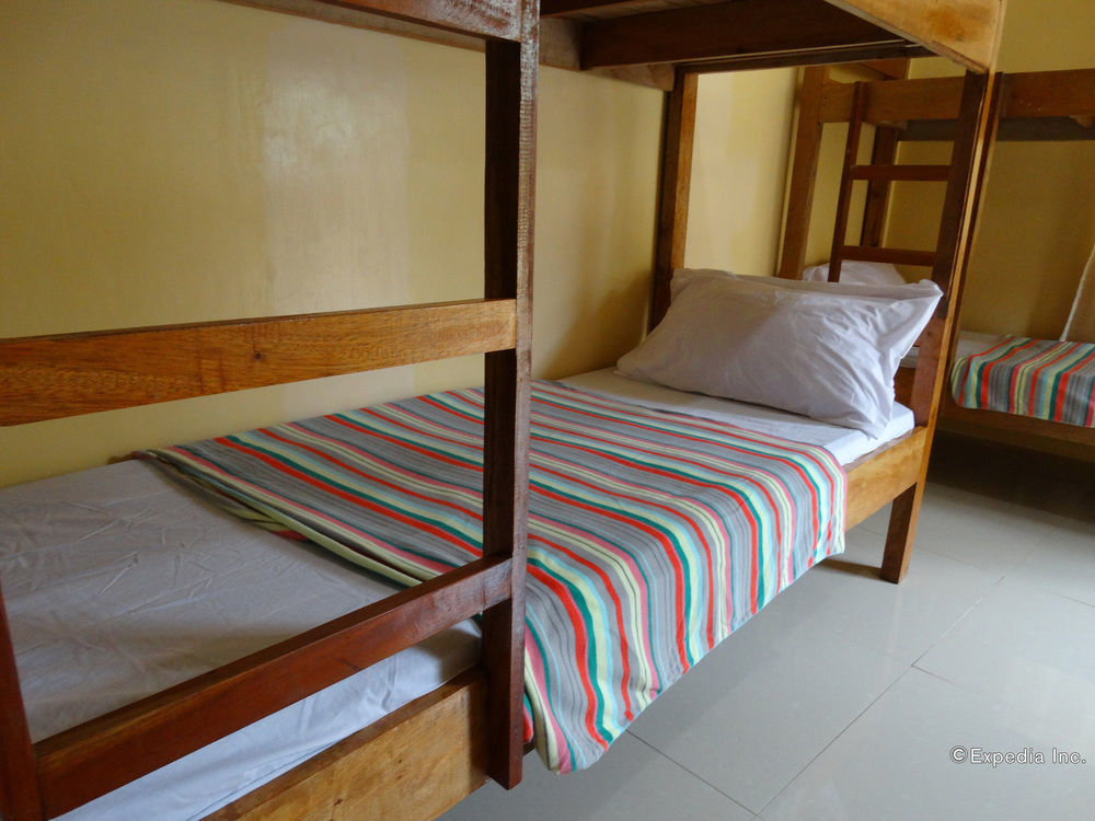 Las Residencias Bed And Breakfast Puerto Princesa Εξωτερικό φωτογραφία